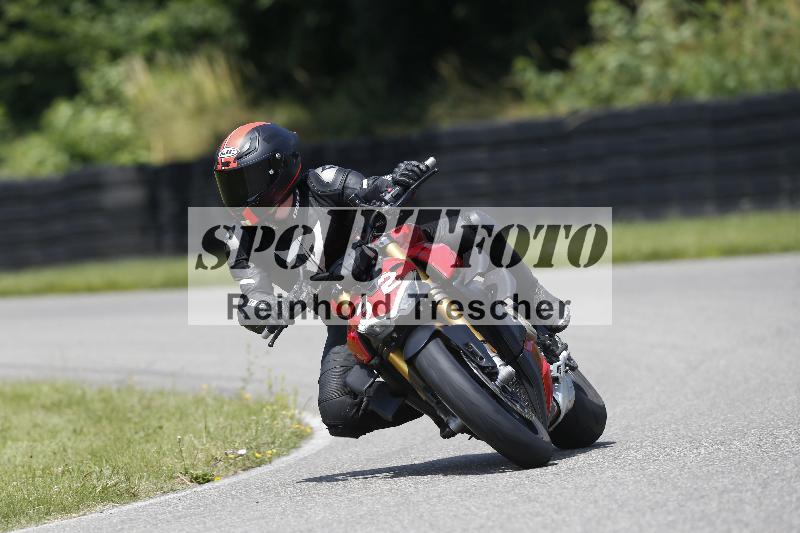 /27 12.06.2025 Ducati Schweiz Trackday Warmup  ADR/gelb-jeaune/32